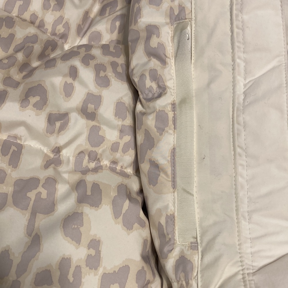 NWT North Face Arctic Parka - Gardenia White/Silver grey leopard print - Picture 10 of 16
